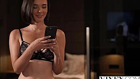 Vixen duo Eve Sweet and Agatha Vega split cock post-heist