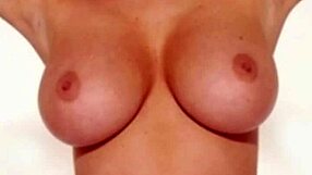 British page 3 model Sophie H’s self-pleasure experience