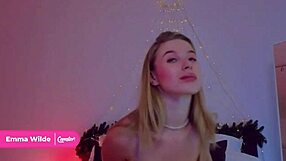 Emma Wilde's anal play and wet pussy tease