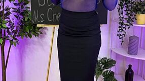 Big tits bouncing in public with a butt plug for added pleasure