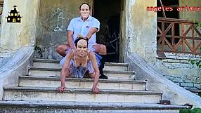 Trailer porno en un house haunted el dia de hallowen