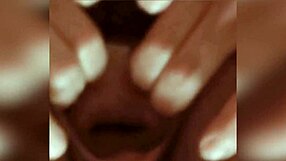i love stretching my huge gaping cunt with wild fingers