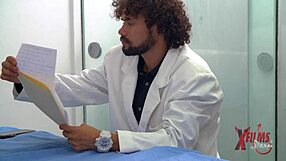 Peliroja Seduces Her Plastic Surgeon with His Massive Tool