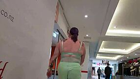 Watch this kiwi Latina's messy public display