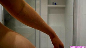 My step sister washed her pussy in the shower without shaving