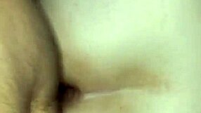 ela curte um anal bem gostoso, não tem como resistir a isso