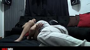Novinha Rabunda Sucks Muscular Boyfriend's Huge Cock