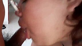 hey, suegra, quiero chuparte mientras tocas mis partes, ¿te animas con tus grandes tetas?