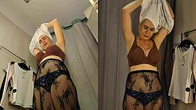 I caught this naked blonde girl in the locker room on hidden cam!