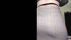 Hey, check this sexy fat ass dancing in fishnets now!