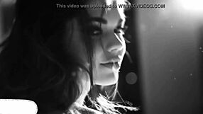 omg i cant believe these glamorous girls dancing so sexy in vid