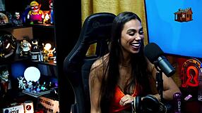 Didy Reis Shows Off Her Stunning Breasts During Podcast with Ruan.