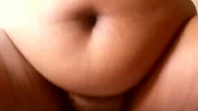 Queefing Queen Shows Off Pussy Farting Skills