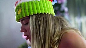 Could Grinch and Sara Blonde Get Any Wilder This Christmas?